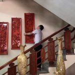 Cách Treo Tranh Tứ Quý ở Cầu Thang